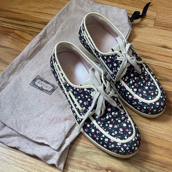 Gucci floral boat shoes loafers size 39 fits size 9 made in Italy - Picture 1 of 10